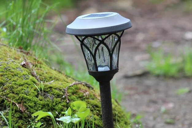 best way to clean solar lights